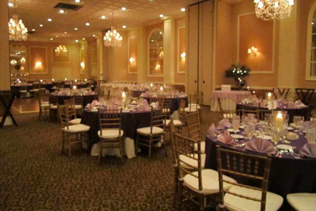 Maggio's Ballroom at Hampton Square #2