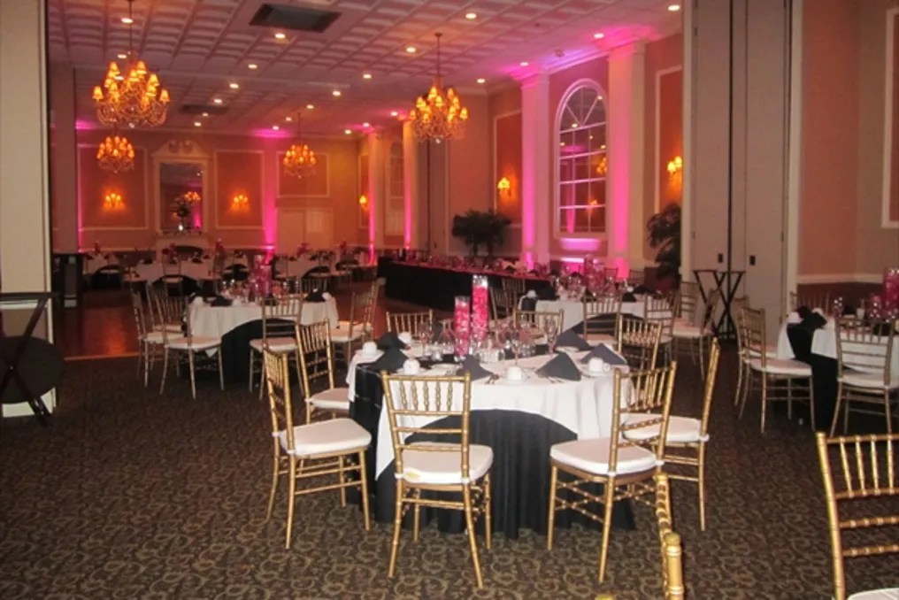 Maggio's Ballroom at Hampton Square #18