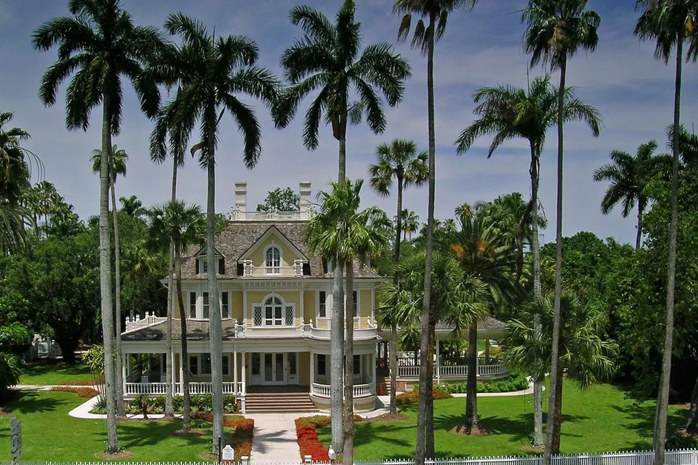 Burroughs Home & Gardens #4