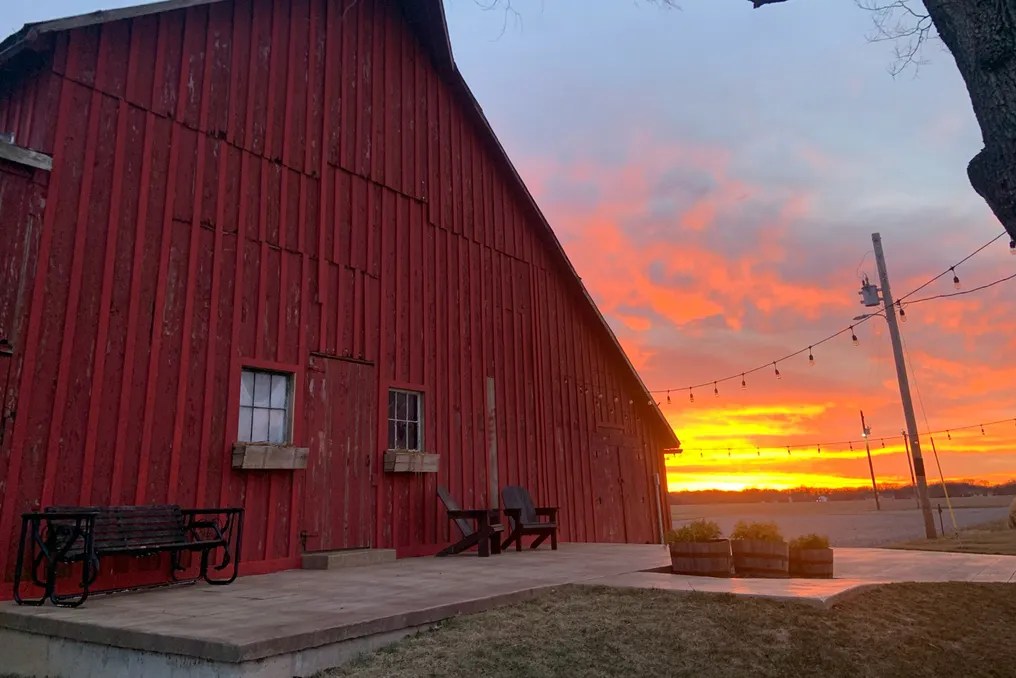Tall Oaks Barn #9