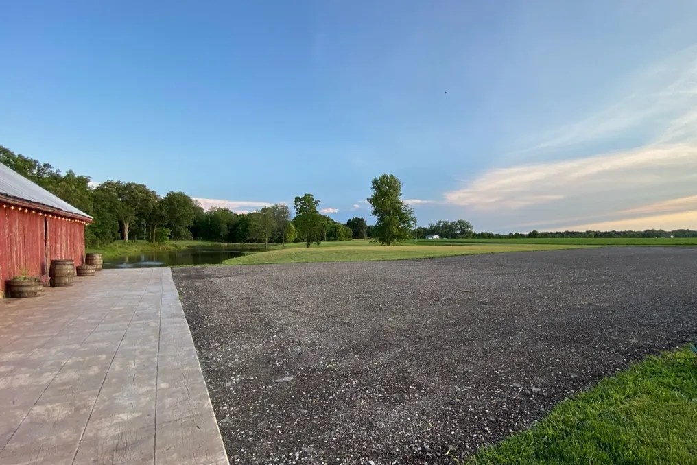 Tall Oaks Barn #13