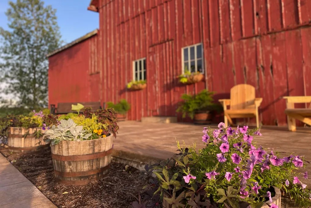 Tall Oaks Barn #15