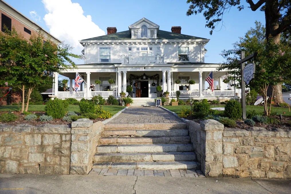 Pandora's Manor #5