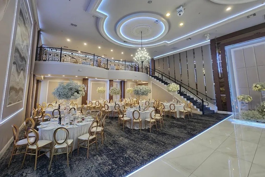 Vatican Banquet Hall #4