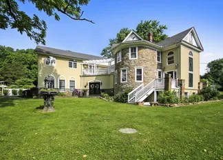 Stone Manor Boutique Inn #8