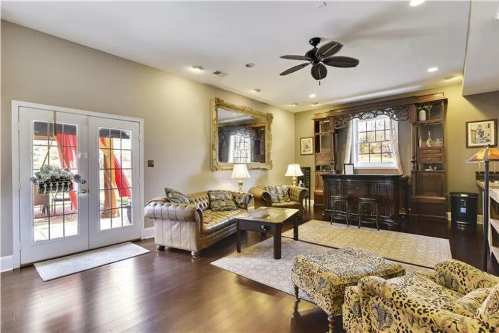 Stone Manor Boutique Inn #34