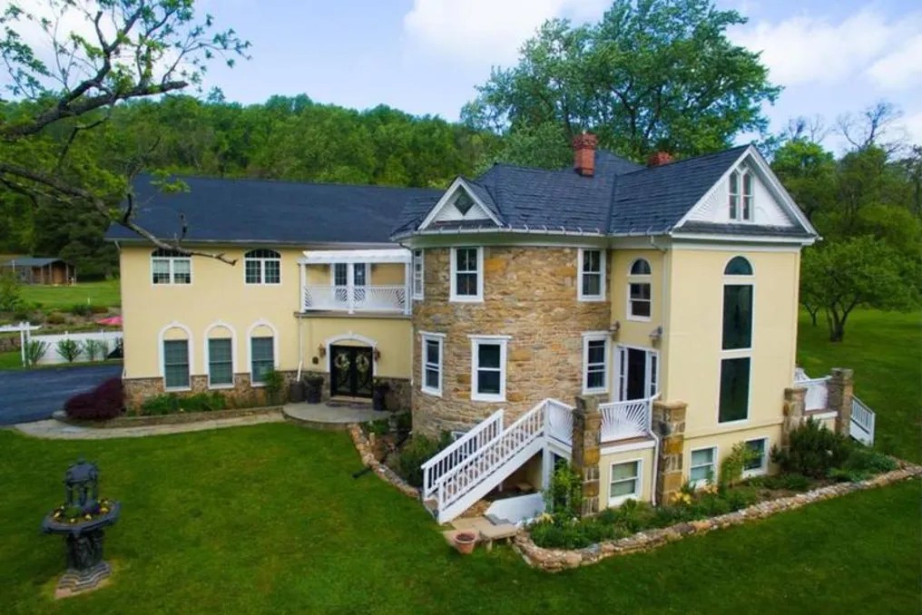 Stone Manor Boutique Inn #37
