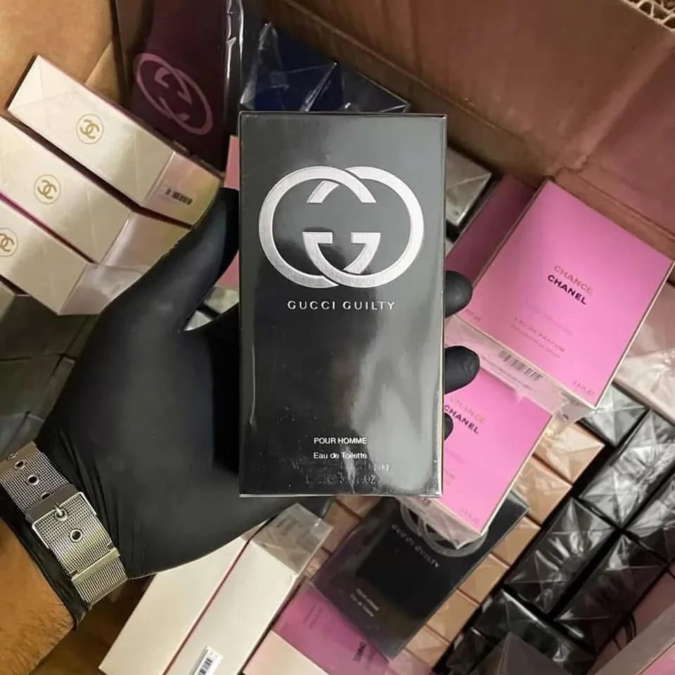 Perfumes Pallet