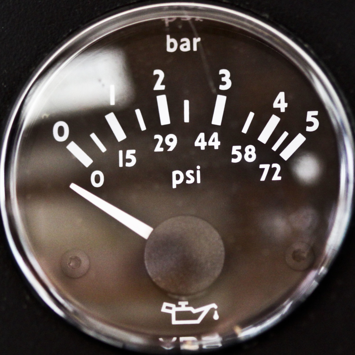 What Causes Low Engine Oil Pressure Axleaddict