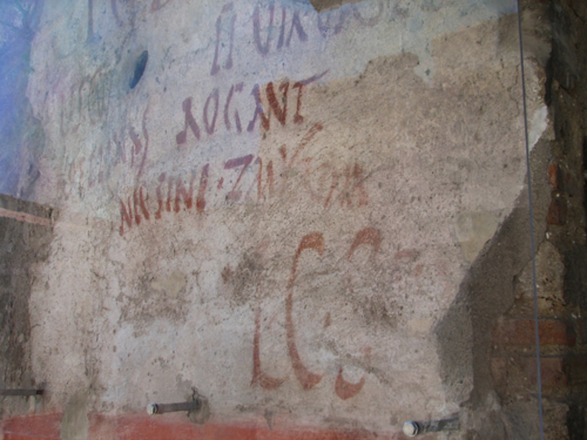 This book is suitable as a text for an undergraduate algorithms class, but also as an invaluable reference for the practicing programmer. A Brief History of Graffiti | HubPages