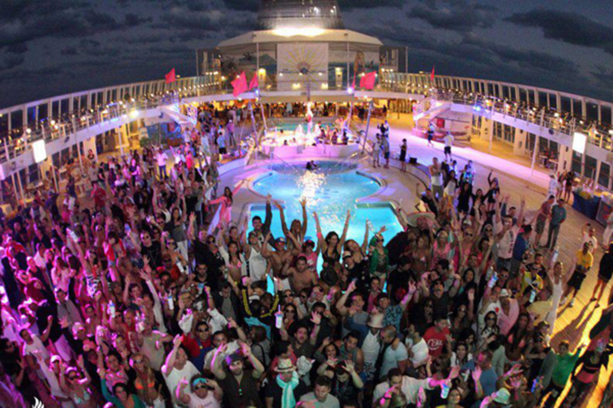 The Five Best Locations To Host A Fantasy Draft Howtheyplay