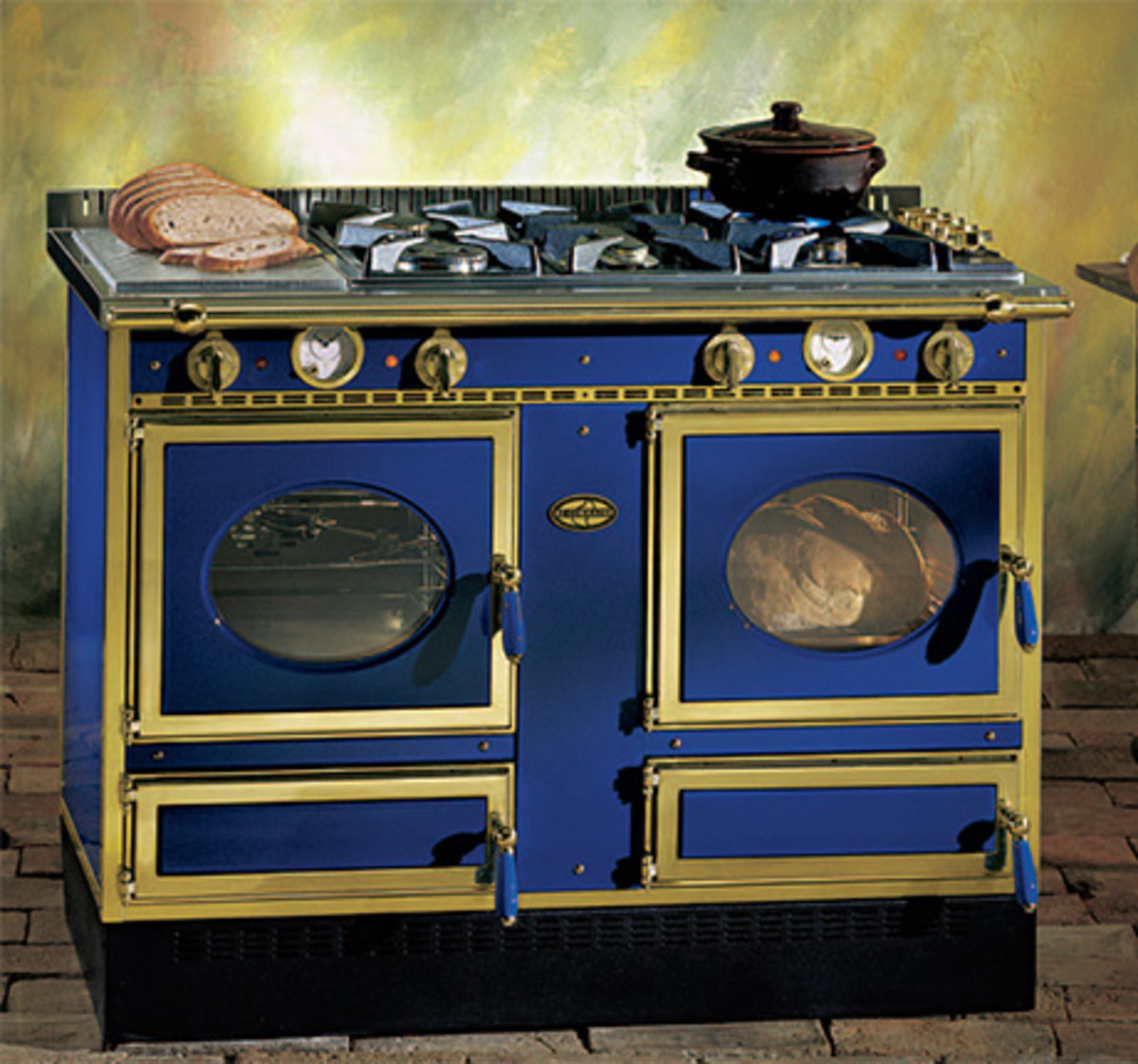 Pictures of each are included. Vintage Kitchen Appliances -It's a Whole New World | HubPages