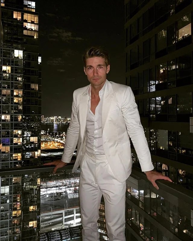 jjj