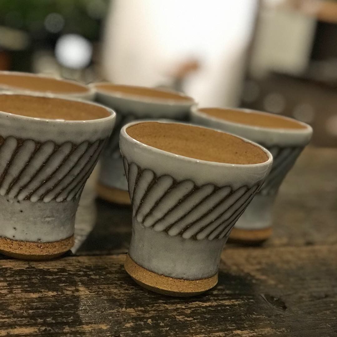 陶器の一口ビアカップ、ビアグラスが再入荷しました | 九州のやきもの | 東京都でおしゃれな食器を販売する当店はブログを更新してます
