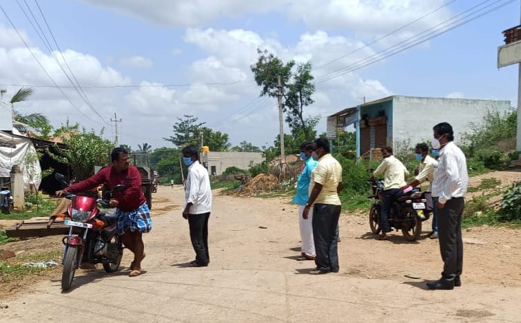 ಕೋವಿಡ್ ನಿಯಮ ಉಲ್ಲಂಘನೆ: ಗದಗ ಜಿಲ್ಲೆ ಗ್ರಾಮೀಣ ಭಾಗದಲ್ಲಿ ದಂಡ ವಸೂಲಿ