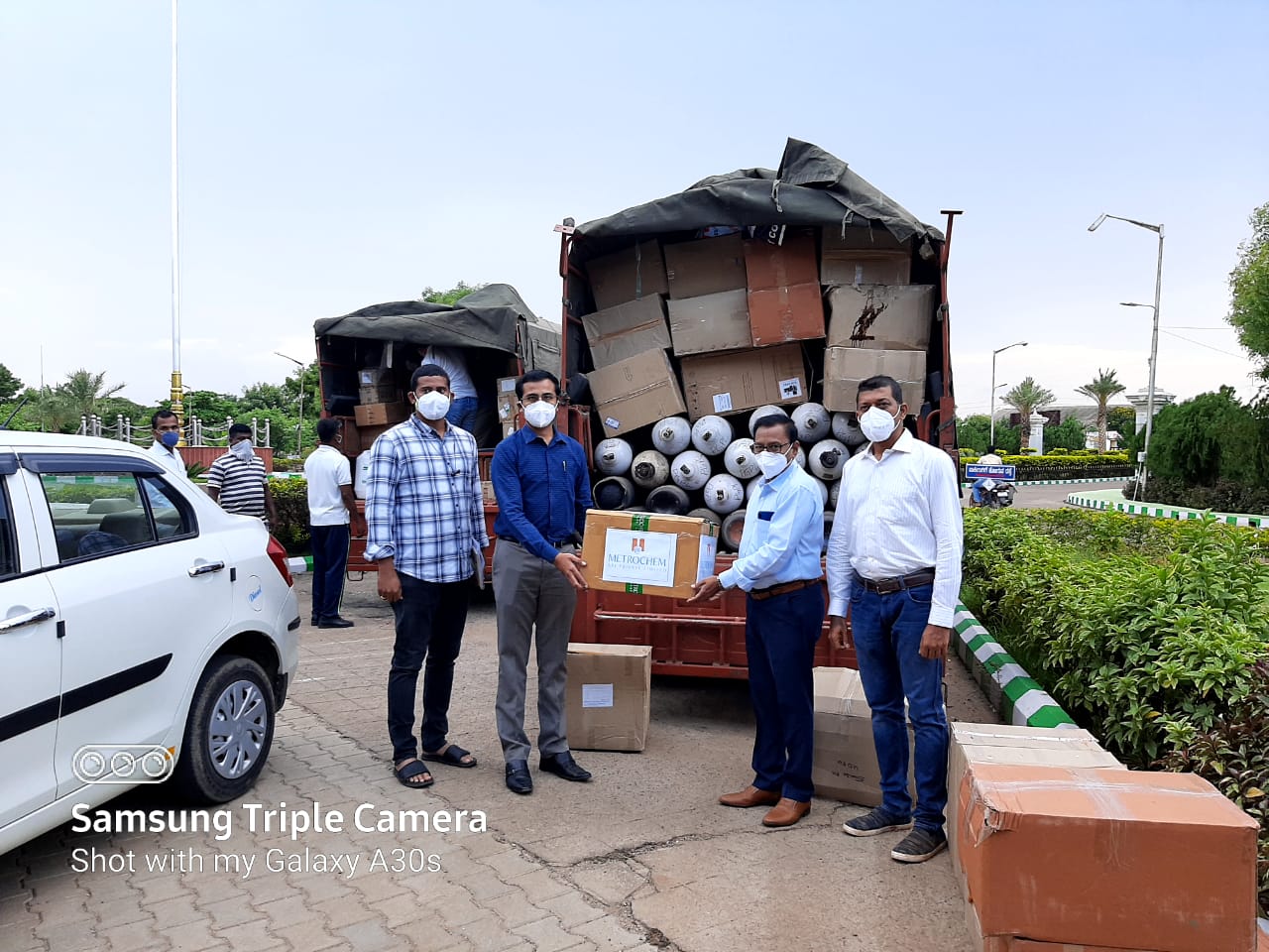 ಗದಗ ಜಿಲ್ಲಾಡಳಿತಕ್ಕೆ 40 ಲಕ್ಷ ವೈದ್ಯಕೀಯ ಸಾಮಾಗ್ರಿ ನೆರವು ನೀಡಿದ ಪಿಎಸ್ ಅಧಿಕಾರಿ ಸಜ್ಜನ್