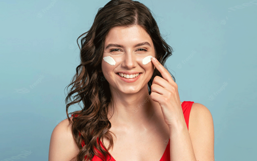 Sunscreen Options | সানস্ক্রিন মাখলেই বাড়ছে ব্রণর সমস্যা? রইল ত্বককে সুরক্ষিত রাখার বিকল্প উপকরণের খোঁজ