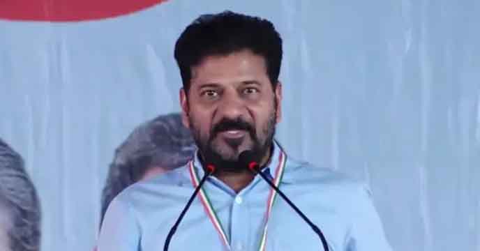 Revanth Reddy | রেবন্ত রেড্ডির বিরুদ্ধে আপত্তিকর পোস্ট! তেলেঙ্গানায় গ্রেপ্তার ২ মহিলা সাংবাদিক