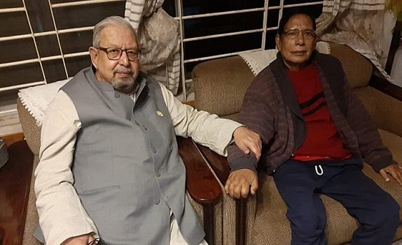 সিলেটে অসুস্থ বিএনপি নেতাকে দেখতে গেলেন মন্ত্রী