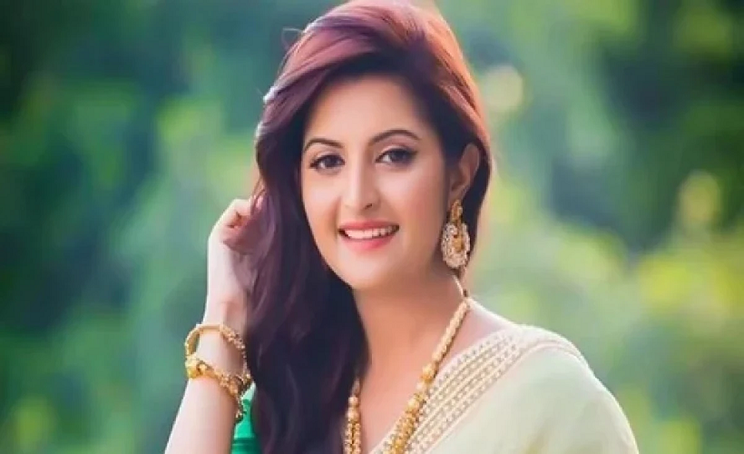 এফডিসিতে ৬টি গরু কোরবানি দেবেন পরীমণি