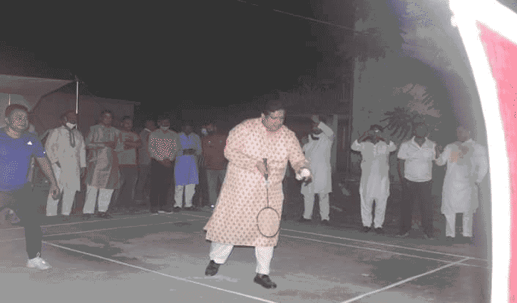 ২০-০৯ পয়েন্টে প্রতিমন্ত্রীর কাছে হেরে গেলেন মেয়র