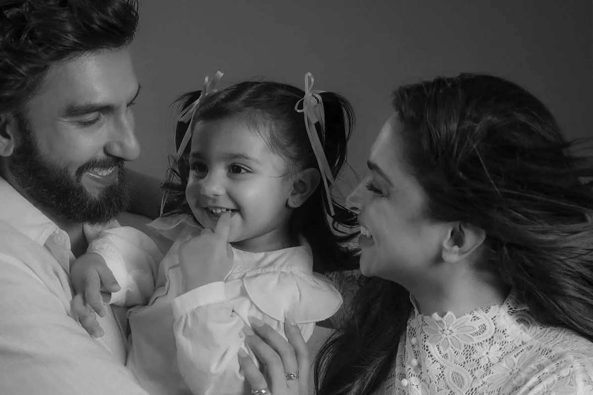 কন্যার জন্মদিনে আবেগঘন ছবি প্রকাশ দীপিকা-রণবীরের
