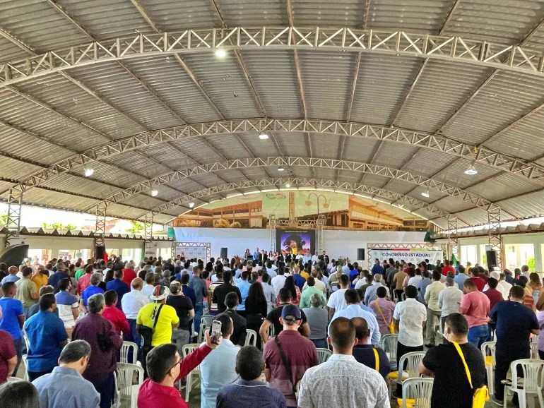 Vereadores lotam quadra da AESA na abertura do Grande Congresso da UVP em Arcoverde
