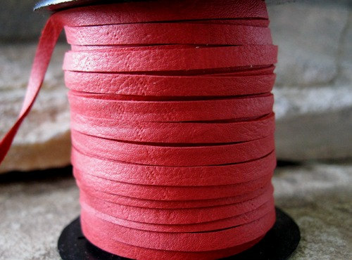 red-leatherlace