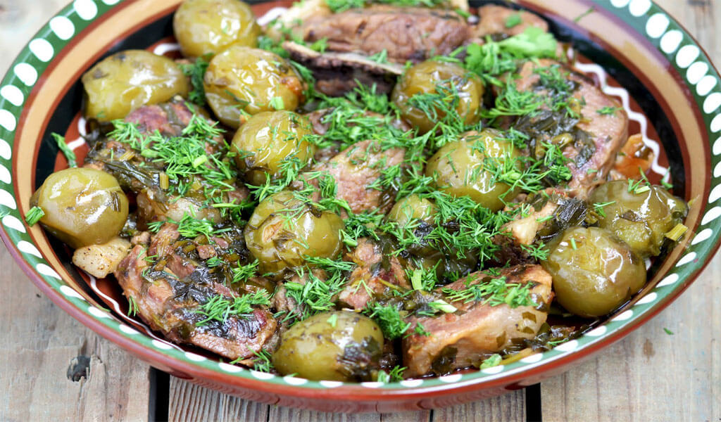 Грузинское блюдо из привычной белокочанной капусты получается очень . 30 Blyud Gruzinskoj Kuhni Kotorye Obyazatelno Nuzhno Poprobovat