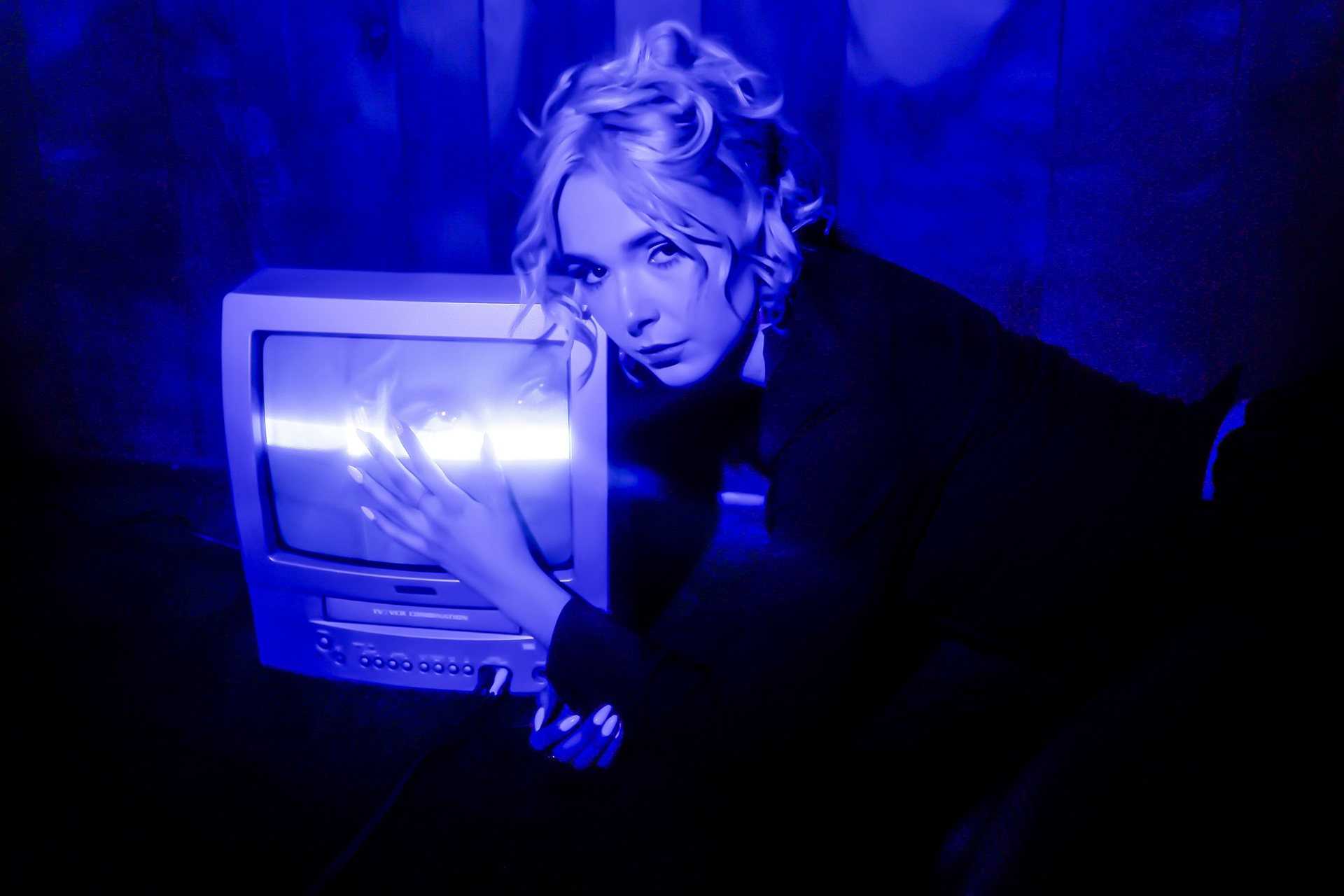Lydia Night announces debut solo album and new single - V13.net