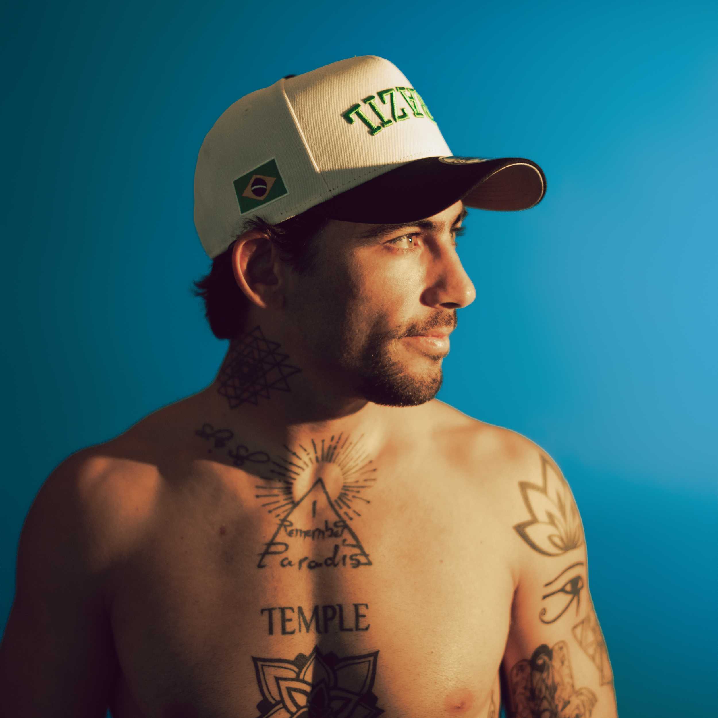 Riconoflow Brings Bilingual House & Trap Energy to “lights on” Single