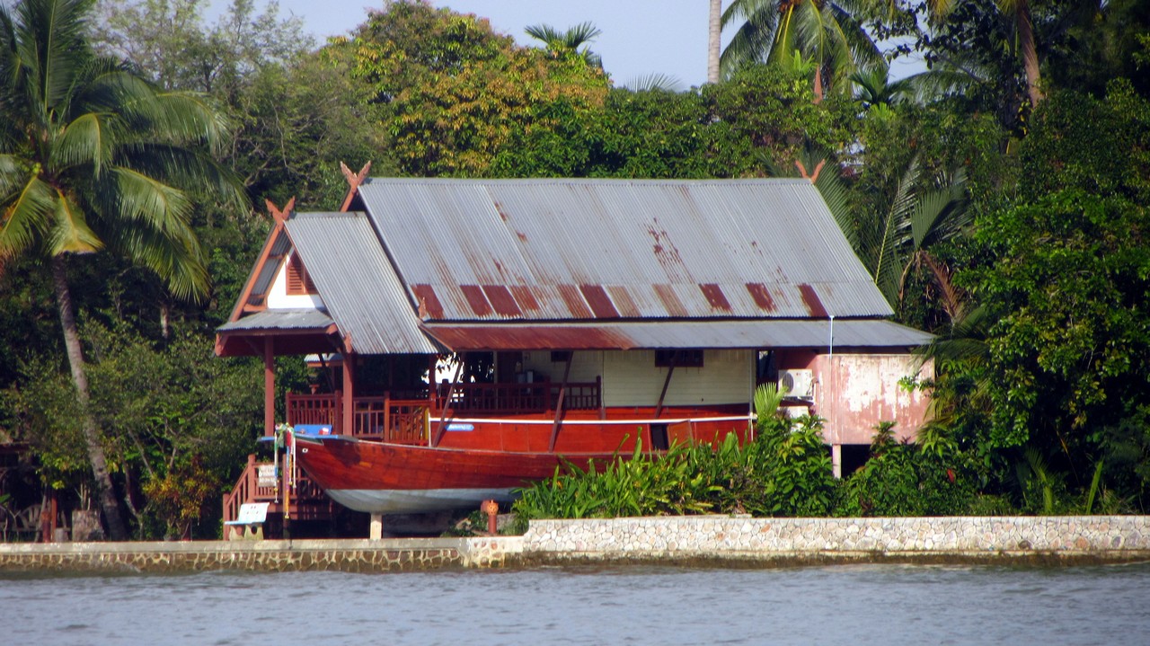 Haus am Fluss