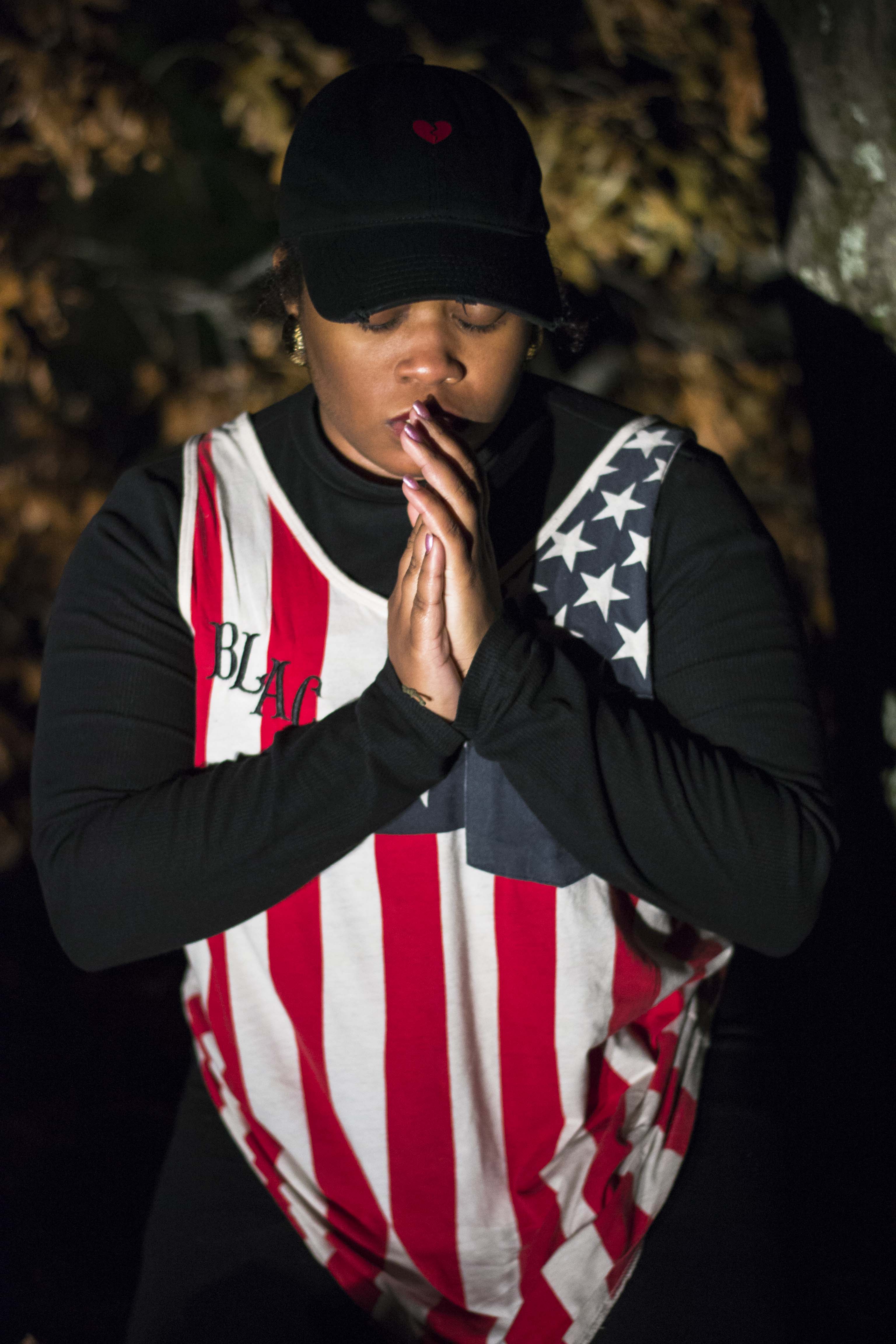 Hurt in my movements, Lord help me thru this
