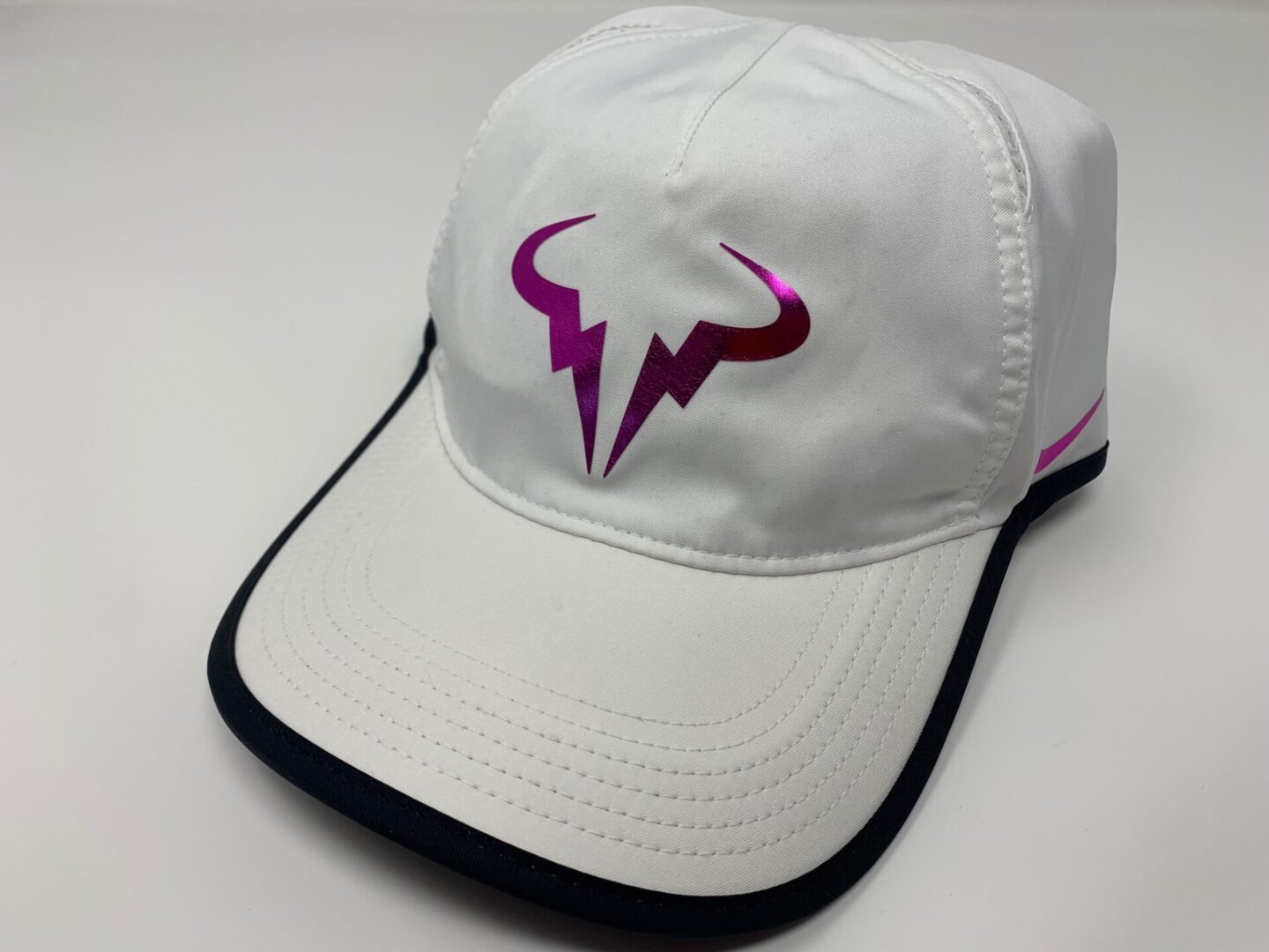 nike rafa featherlight cap