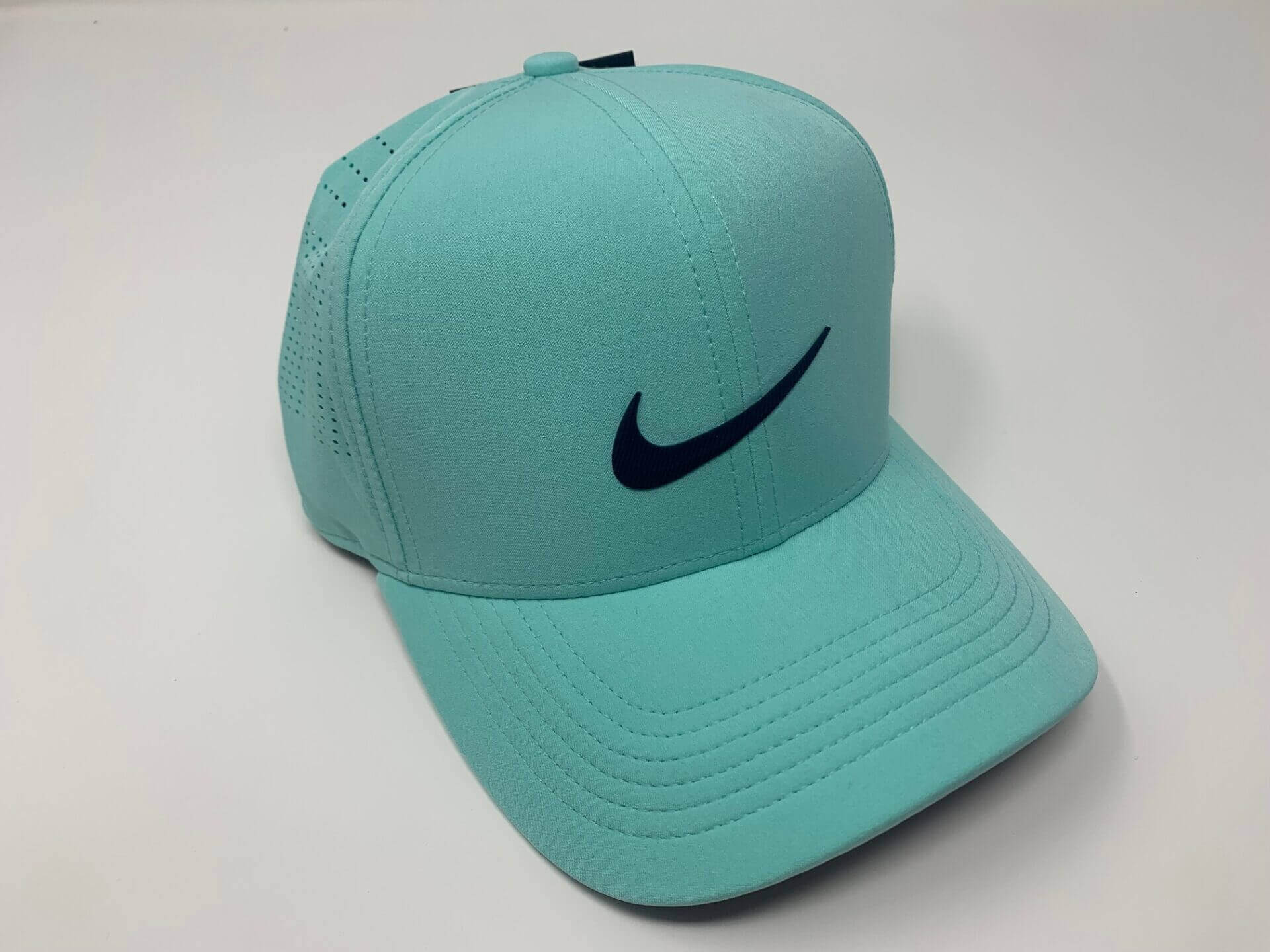 Adult Unisex Classic99 Fitted Golf Hat 