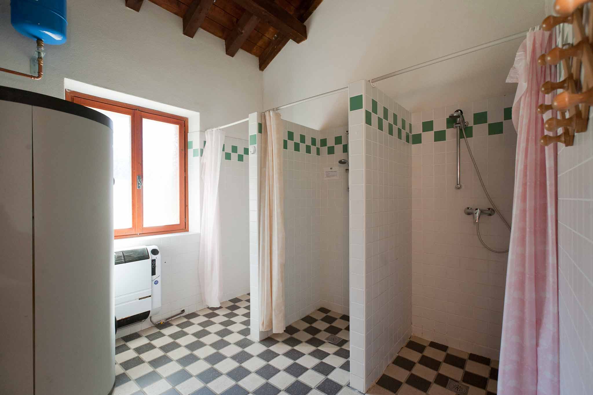 Locale docce - Centro didattico ambientale Aula Verde Valpore - Monte Grappa