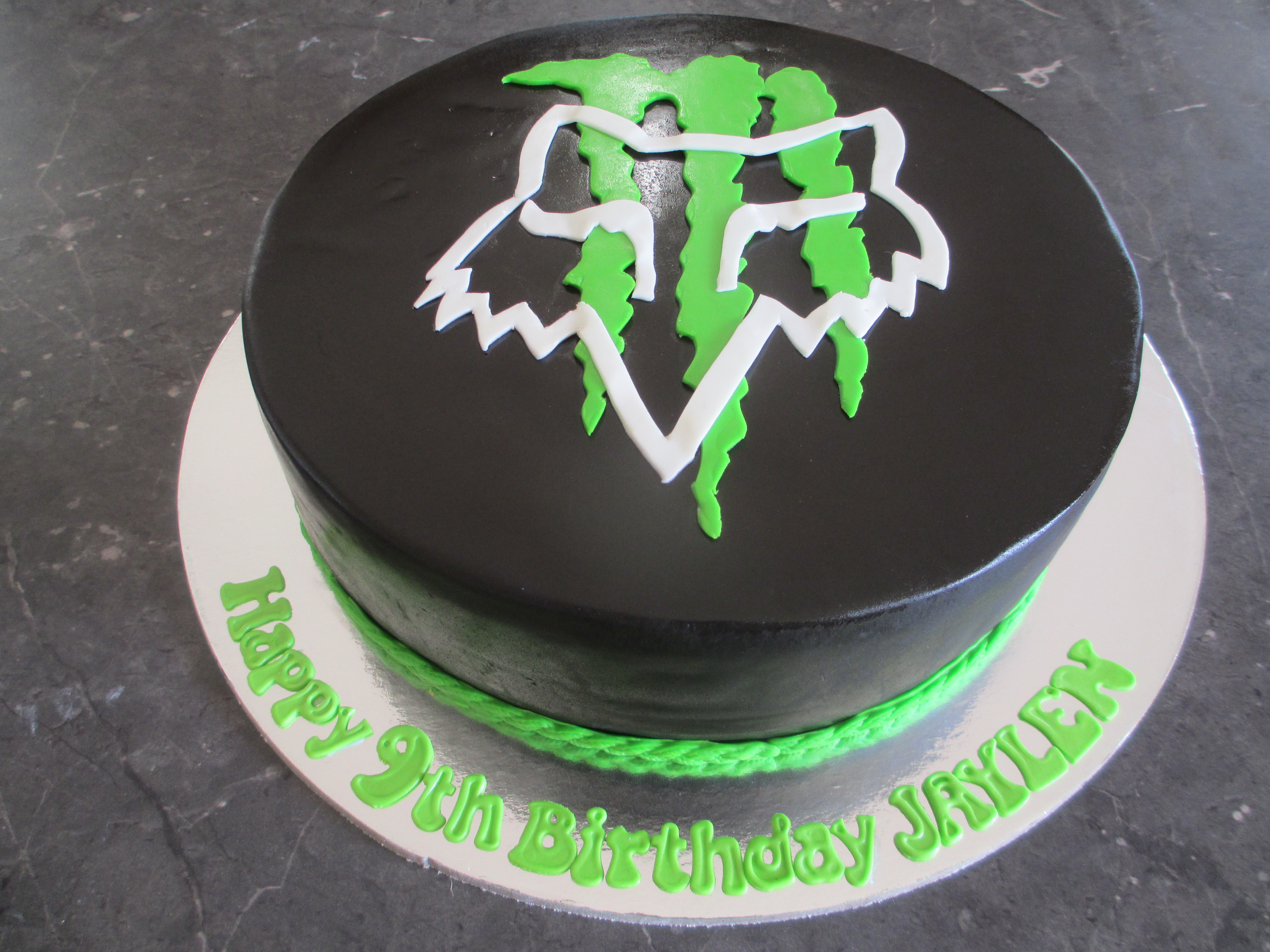 monster/fox design cake