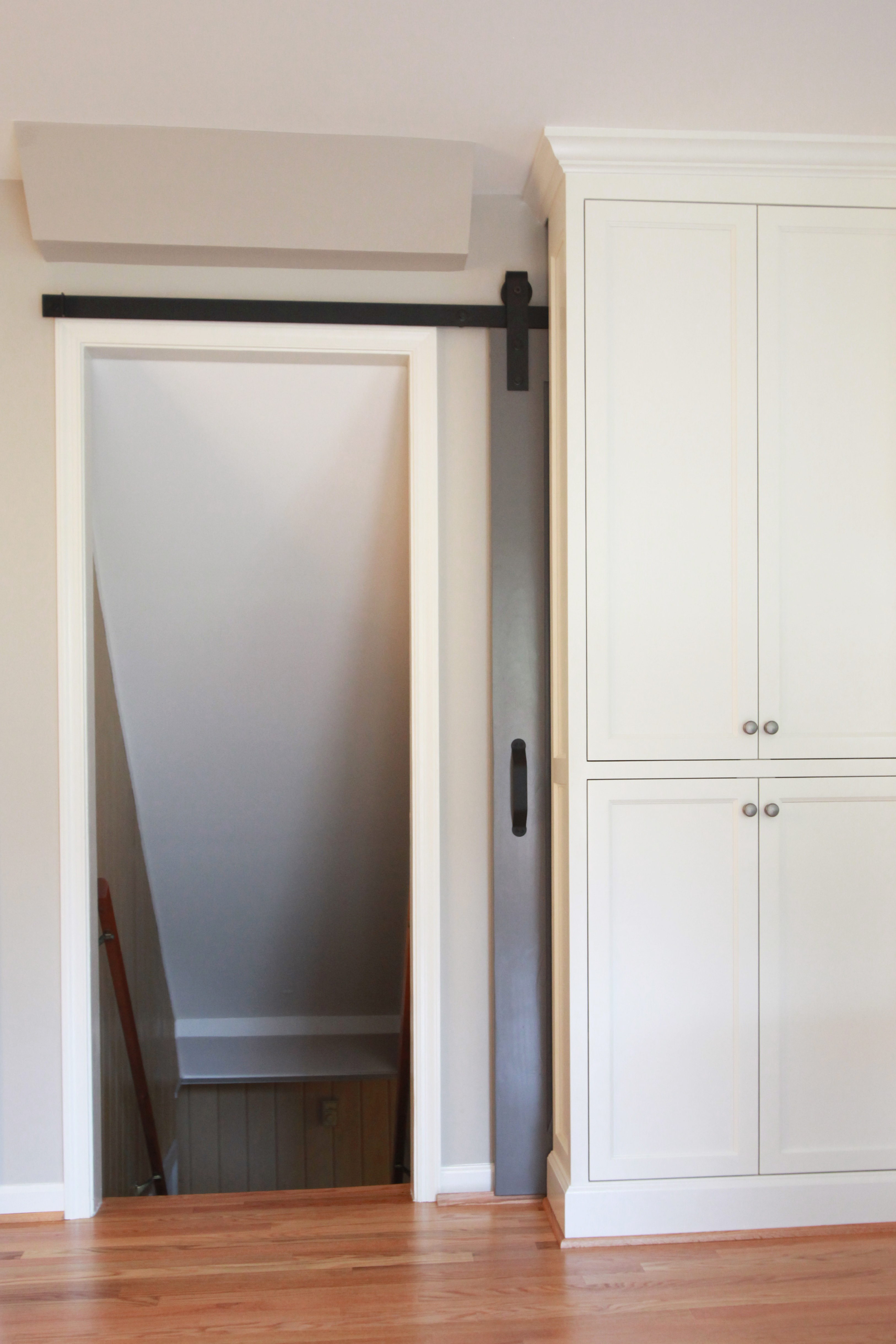 Kingston Kitchen, Barn Door Hidden