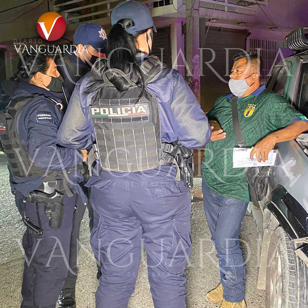 ¡Se pasa el alto y se endeuda, en Poza Rica!