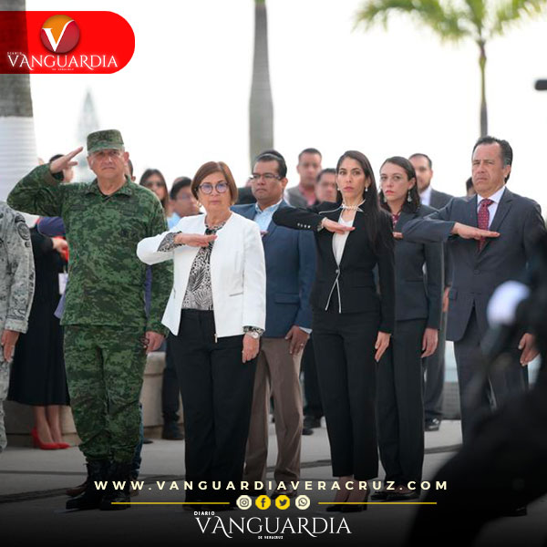 Inauguran-edificios-AMPLIADA3