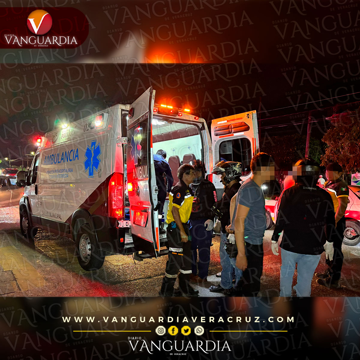 Se estrella contra taxi y queda inconsciente, en la 20 de Noviembre de Poza Rica 4
