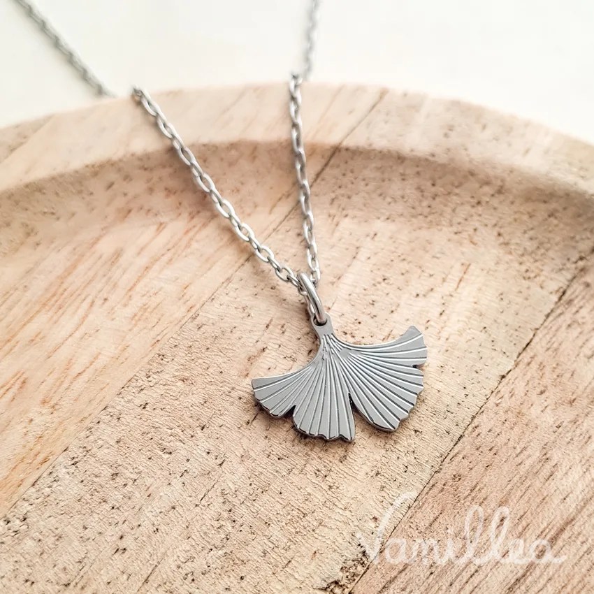 Collier feuille ginkgo argenté fin