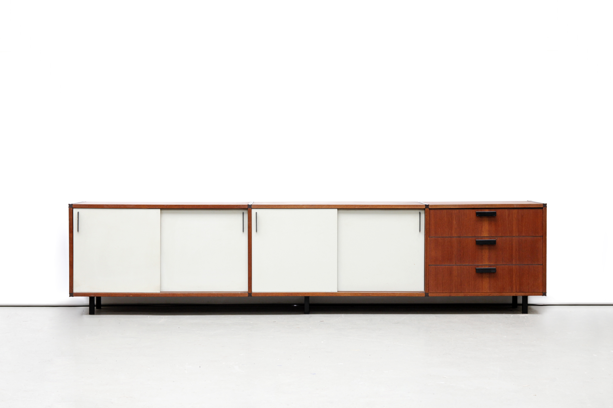 Pastoe Made-to-Measure dressoir van Cees Braakman | VAN ONS