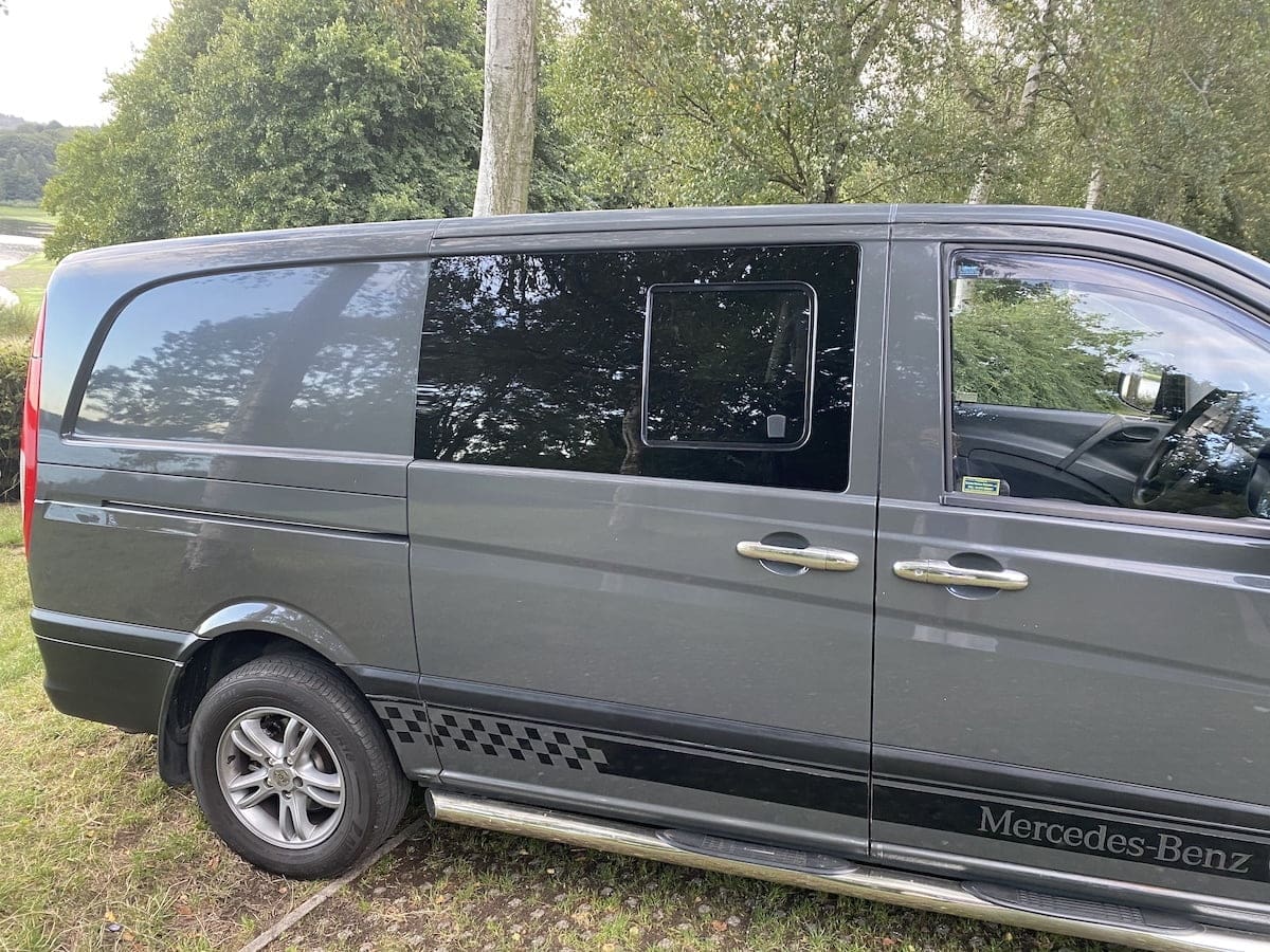 Mercedes vito pair of privacy tinted opening windows (with fitting kit