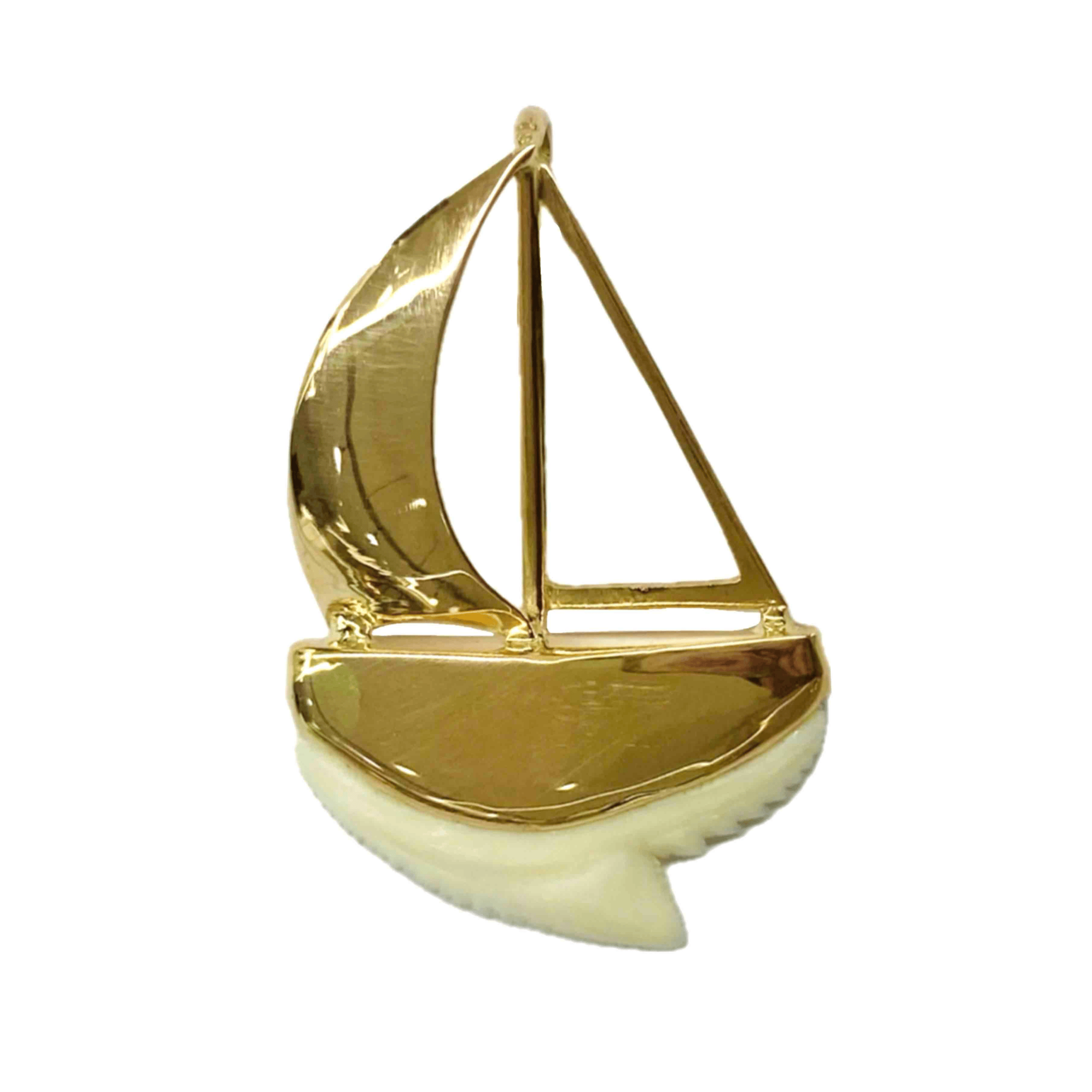 Shark Tooth Sailing Boat Pendant, 9K Gold, Medium