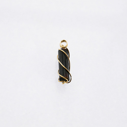 Black Coral Pendant, 9K Gold
