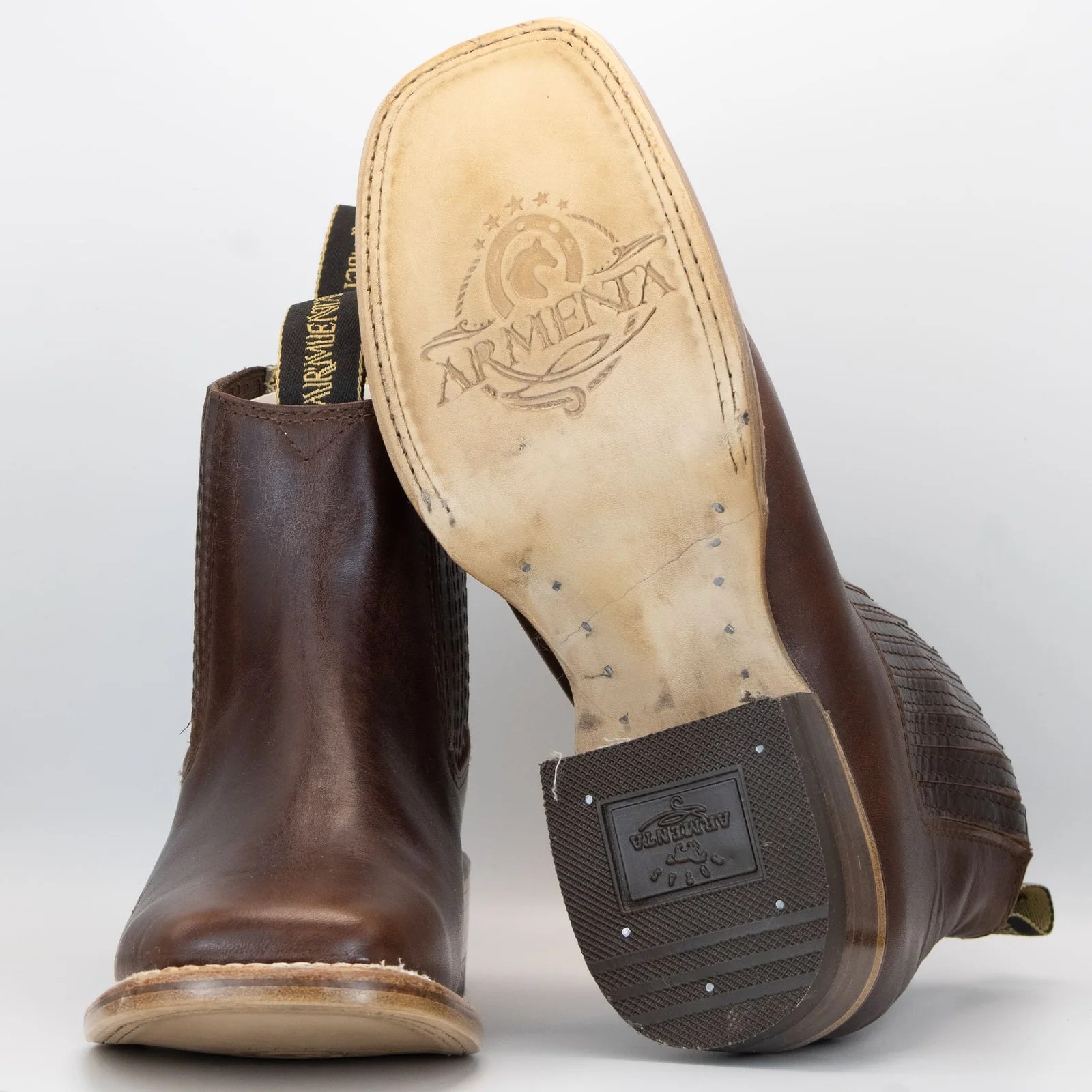 BOTIN ARMENTA CUADRADO CON SUELA DE CUERO ATANADO SHEDRON