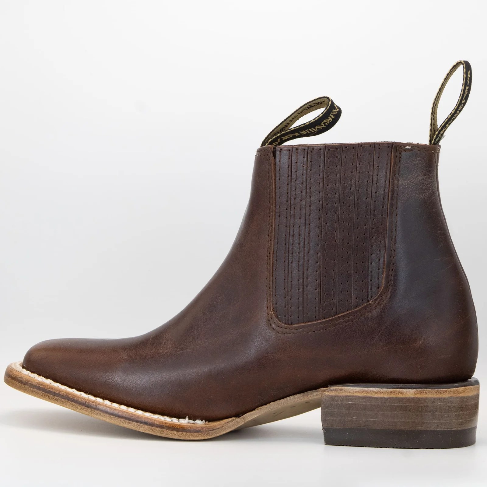 BOTIN ARMENTA CUADRADO CON SUELA DE CUERO ATANADO SHEDRON