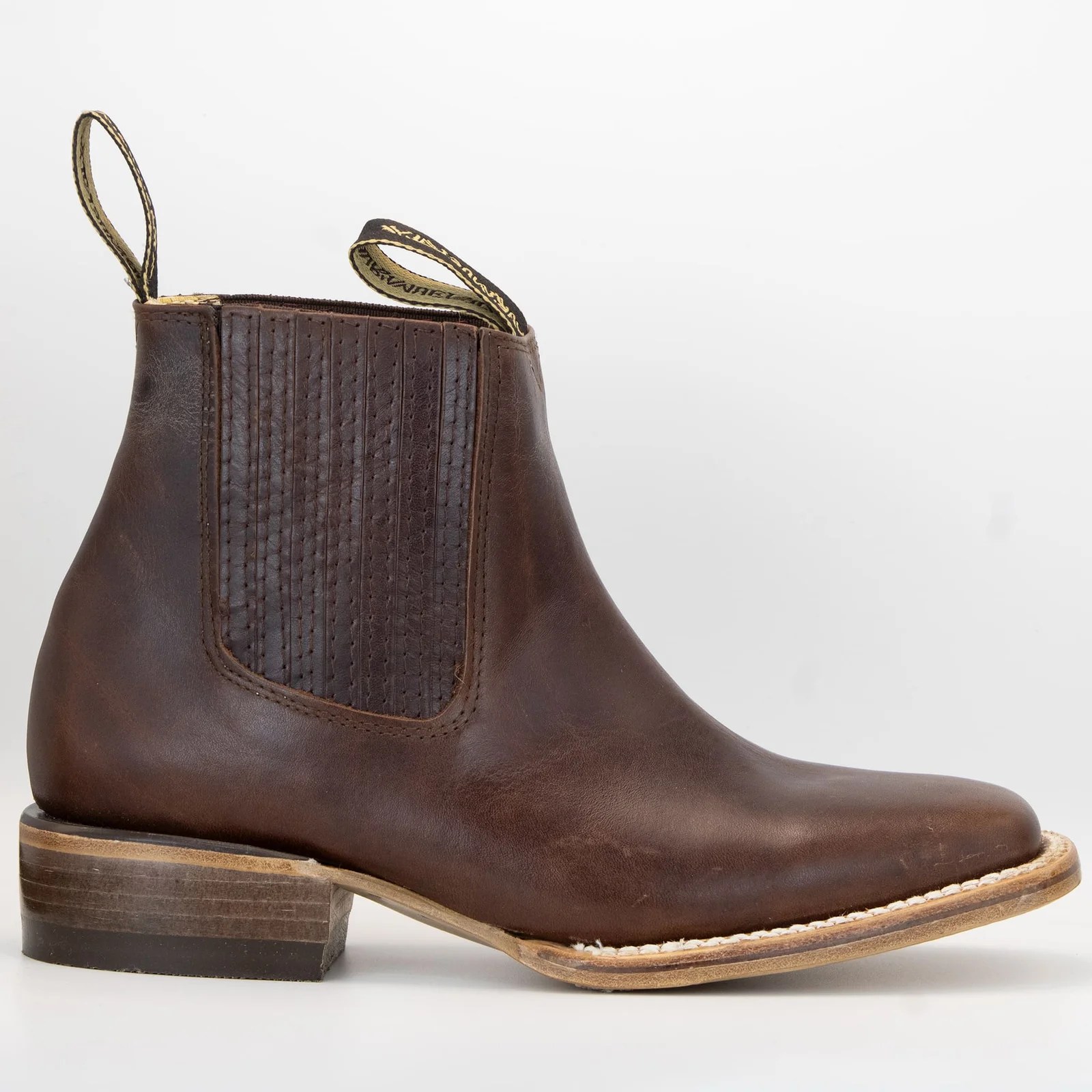 BOTIN ARMENTA CUADRADO CON SUELA DE CUERO ATANADO SHEDRON