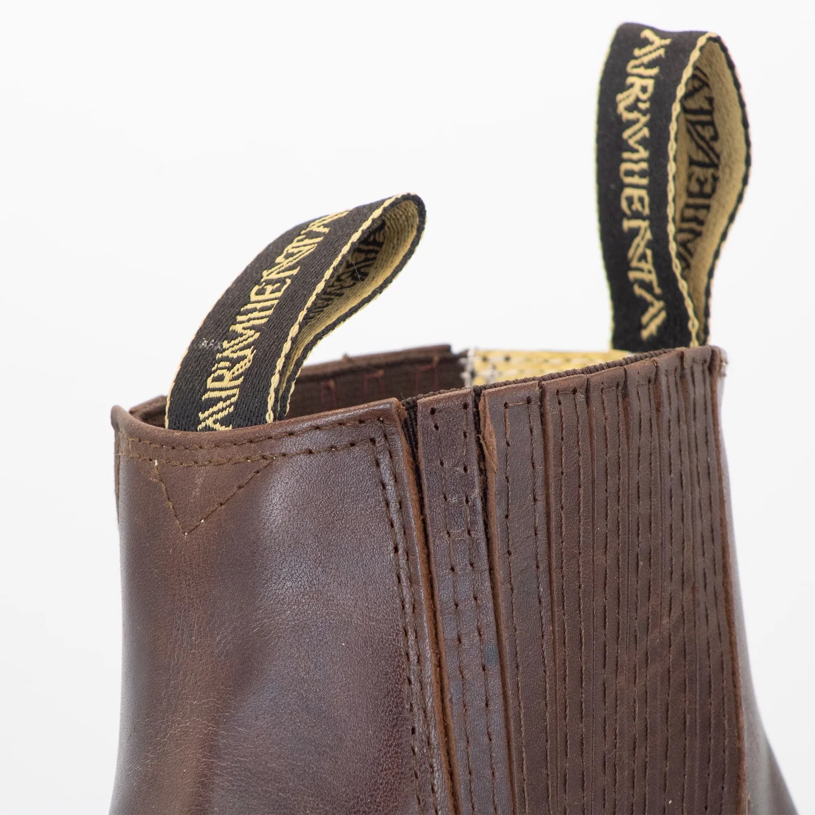 BOTIN ARMENTA CUADRADO CON SUELA DE CUERO ATANADO CAFE